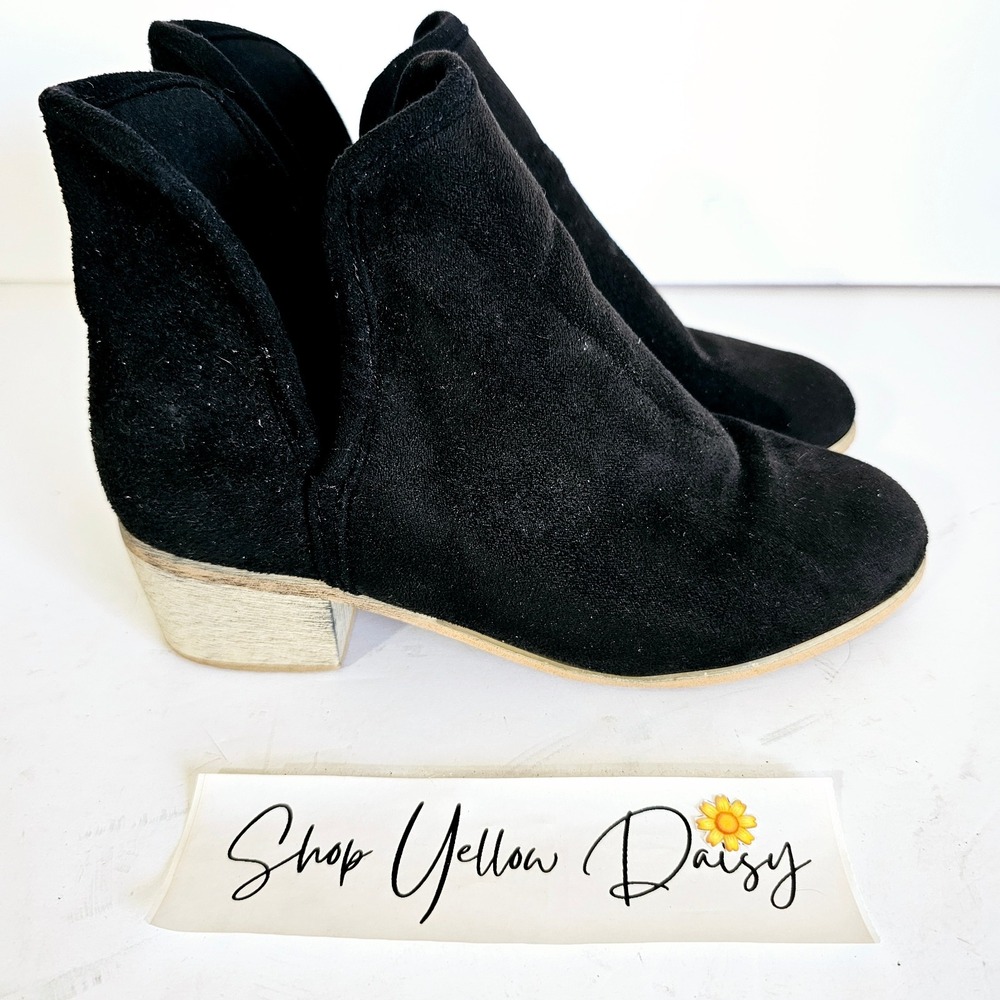Seven7 Soho Boot Black‎ Faux Suede Side Cutout Ankle Booties Heel Size 6
